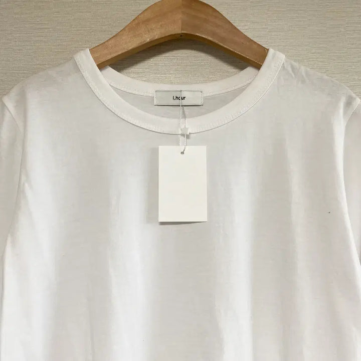 [BUNJANG] i.hour White Round Neck Solid Short Sleeve T-shirt / i.hour 화이트 라운드넥 솔리드 반팔 티셔츠