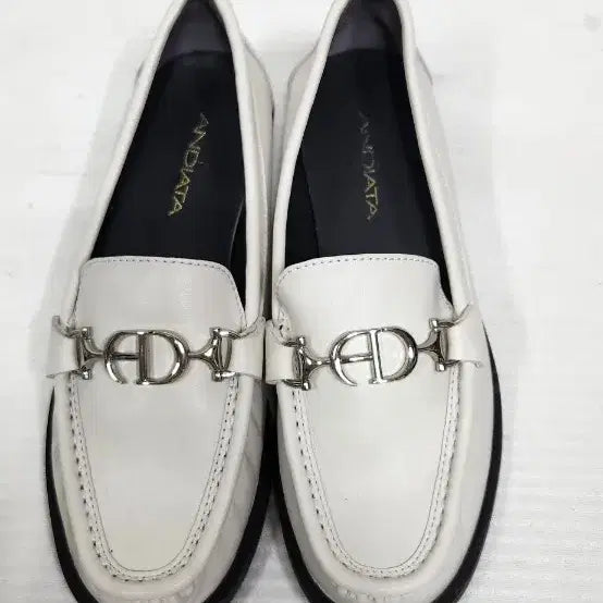 [BUNJANG] ANDIATA White Lambskin Loafers 230 / ANDIATA 안디아타 화이트 양가죽로퍼230