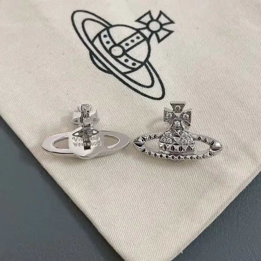 [BUNJANG] Vivienne Westwood Classic Silver Earrings / 비비안 웨스트우드 클래식 실버 귀걸이