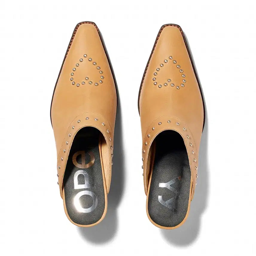 [BUNJANG] OPEN YY Heart Stud Western Mules (Beige, Size 37) / OPEN YY - HEART STUD WESTERN MULES