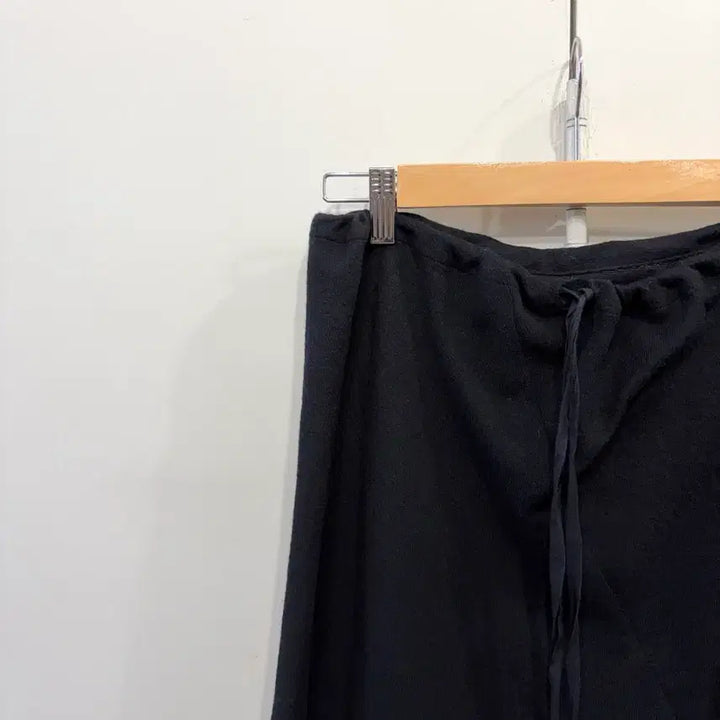 [BUNJANG] AND뮐MISTER Cut-off Hem Skirt / 앤드뮐미스터 컷오프 헴 스커트