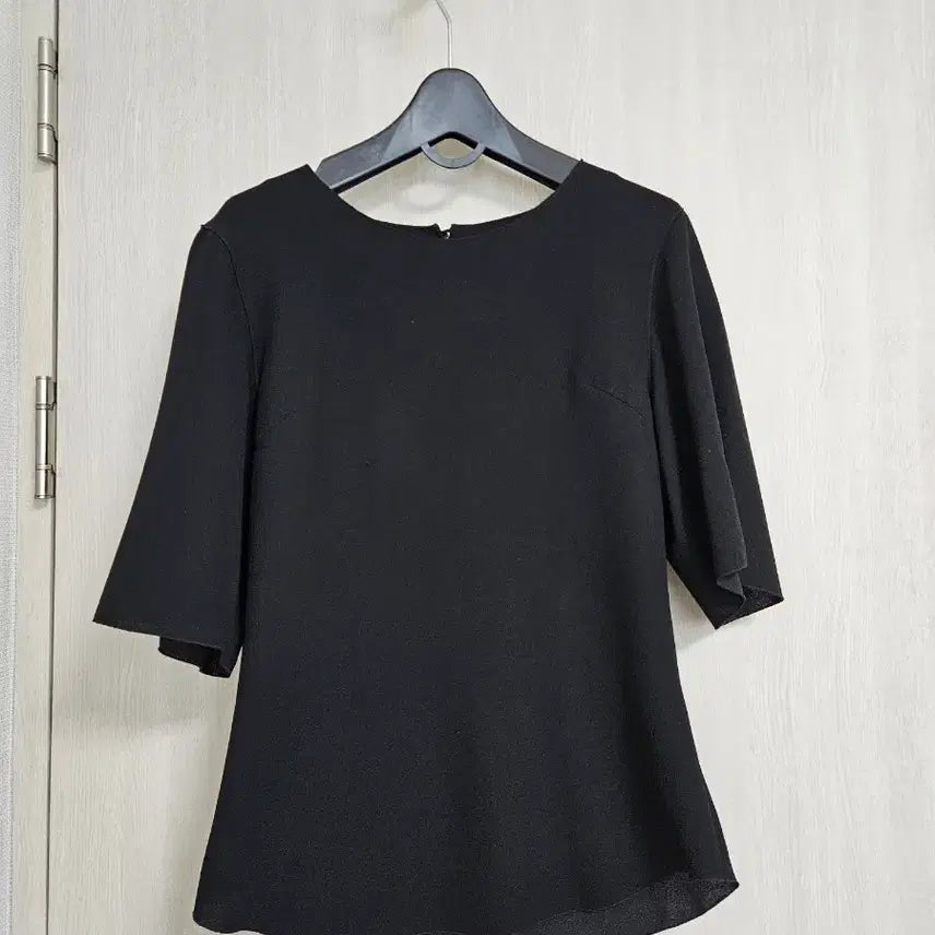 [BUNJANG] MOJO.S.PINE Short Sleeve Blouse Black Size 55 / (하객룩추천)모조에스핀 반팔 블라우스 블랙 55