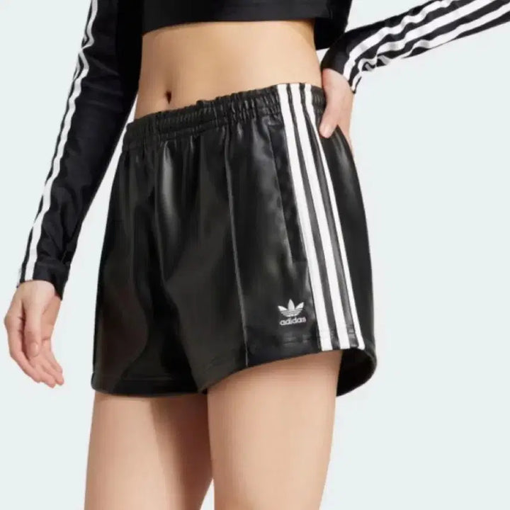 [BUNJANG] Adidas Leather Shorts / [택포] [M] 아디다스 레더 쇼츠 반바지