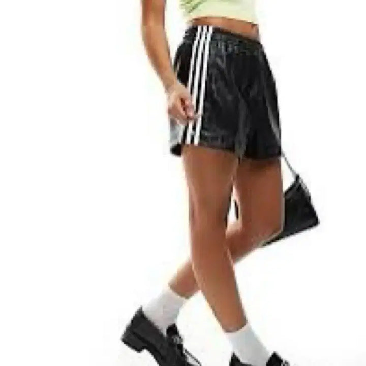 [BUNJANG] Adidas Leather Shorts / [택포] [M] 아디다스 레더 쇼츠 반바지