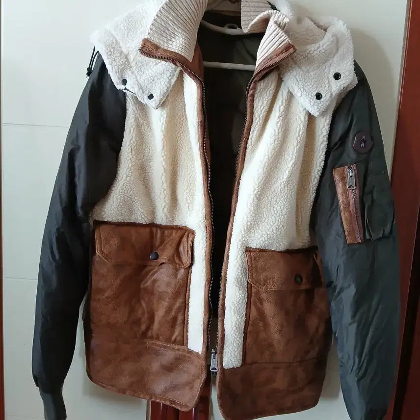 [BUNJANG] Moncler Style Wool/Leather Patch Jumper / 몽클레어 스타일 양털/가죽 패치 점퍼