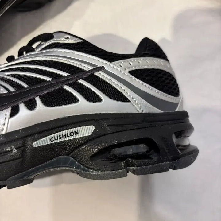 [BUNJANG] Nike Air Max Moto 2K Shoes / 나이키 에어맥스 모토2k