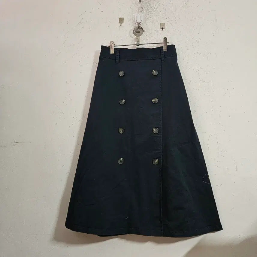 [BUNJANG] Black Button A-Line Skirt / 블랙 버튼 A라인 스커트