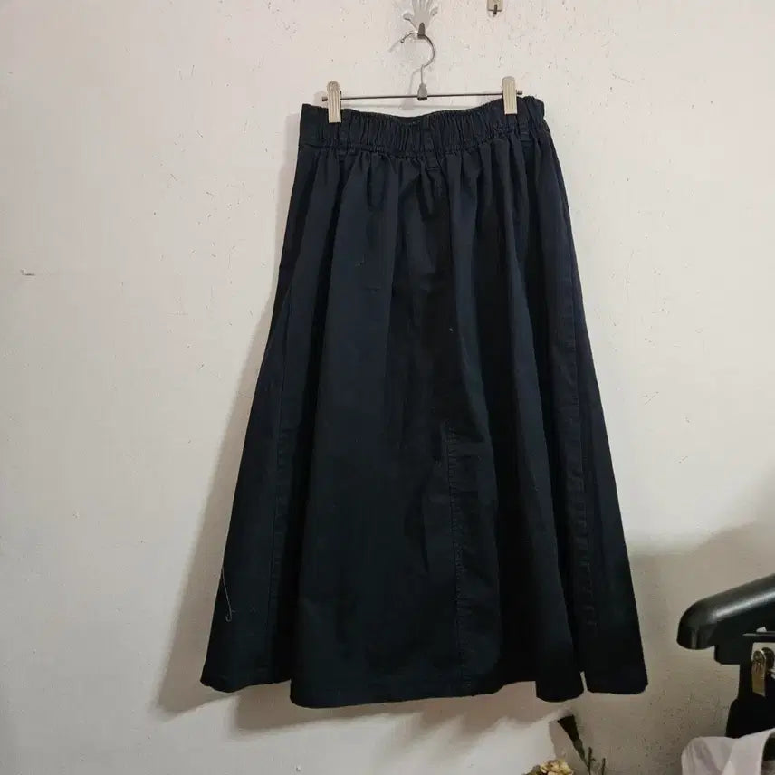 [BUNJANG] Black Button A-Line Skirt / 블랙 버튼 A라인 스커트