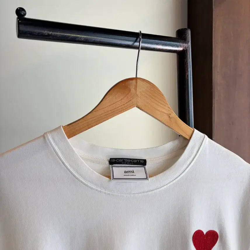 [BUNJANG] BTS Army White Big Heart T-Shirt / 16902 - 아미 화이트 빅하트 반팔 티셔츠