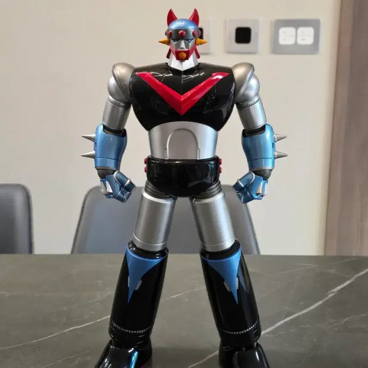 [BUNJANG] Robot Taekwon V 41st Anniversary 40cm Figure / 로보트태권 V 41주년 기념 40cm