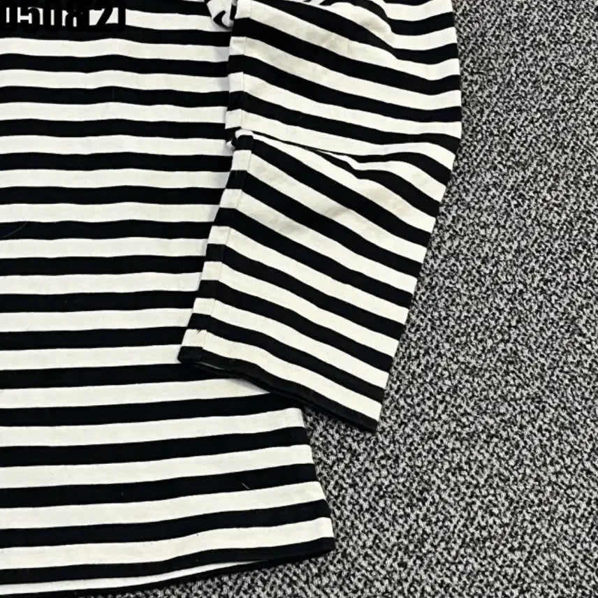 [BUNJANG] Mark Gonzales Striped Long Sleeve T-Shirt / 마크곤잘레스 스트라이프 긴팔 티셔츠