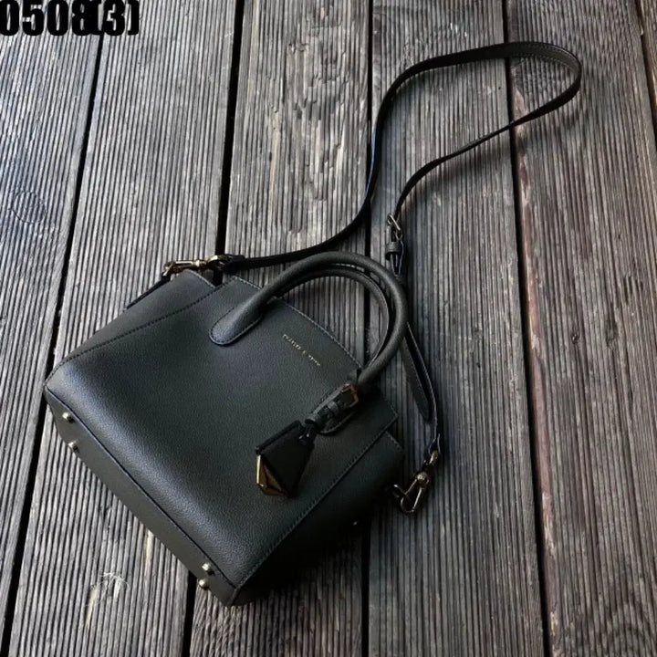 [BUNJANG] Charles &amp; Keith Dark Green Tote Bag / 찰스앤키스 다크 그린 토트백