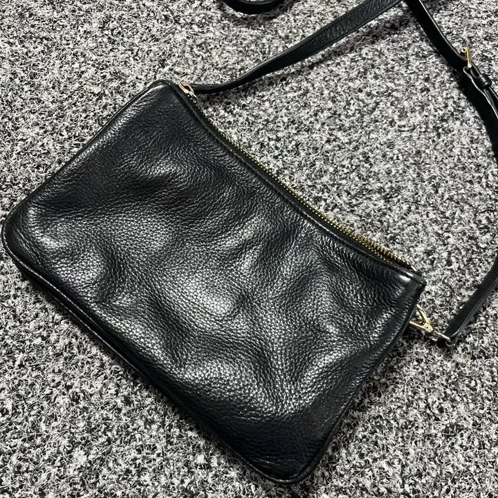 [BUNJANG] Michael Kors Black Leather Crossbody Bag / 마이클코어스 블랙 가죽 크로스백