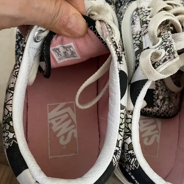 [BUNJANG] Vans Old Skool Flower Pattern Sneakers / 반스 올드스쿨 플라워 패턴 스니커즈