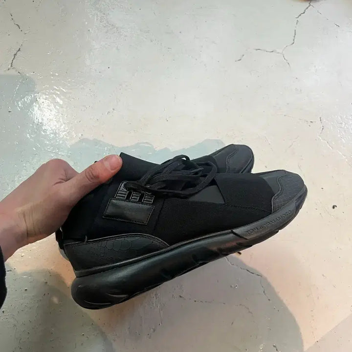 [BUNJANG] Y-3 Qasa High Triple Black / (285)y-3 콰사 하이 트리플 블랙