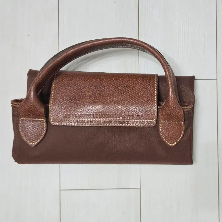 [SOLD OUT] 롱샴 트래블백 르 플리아쥬 시티 브라운컬러