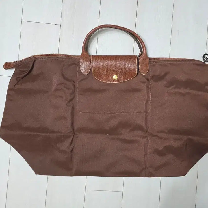 [SOLD OUT] 롱샴 트래블백 르 플리아쥬 시티 브라운컬러