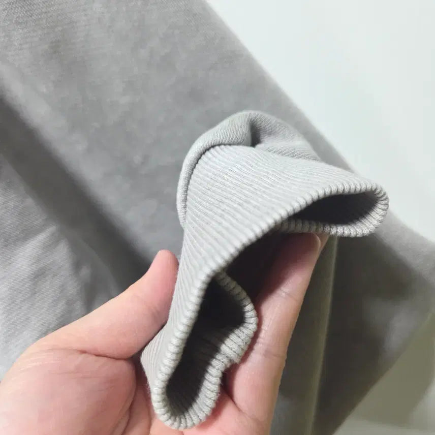 [BUNJANG] Travel Grey Reason Pigment Hoodie L / 트래블 그레이 리즌 트레일 피그먼트 후드티 L 26050812