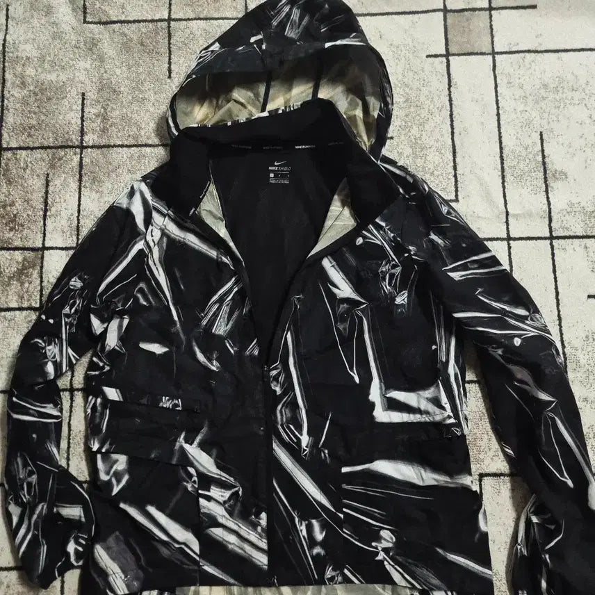 [BUNJANG] Nike Shield Running Jacket Full Zip Size M / 나이키 쉴드 러닝 런닝 바람막이 집업 사이즈 95~100