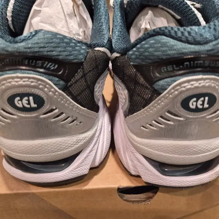 [BUNJANG] ASICS Gel Nimbus White Saxen Green / 아식스 젤 님버스 화이트색슨 그린