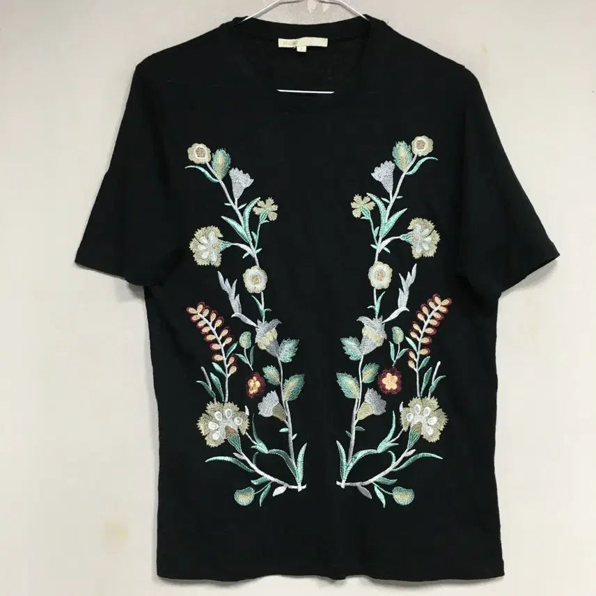 [BUNJANG] MAJE Embroidered Linen Short Sleeve T-Shirt / MAJE 마쥬 자수 린넨 반팔 티셔츠 1