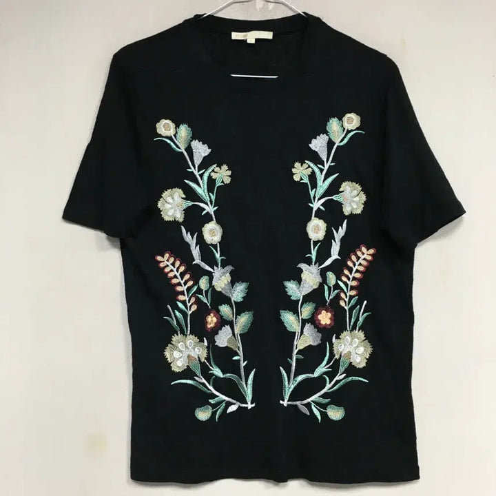 [BUNJANG] MAJE Embroidered Linen Short Sleeve T-Shirt / MAJE 마쥬 자수 린넨 반팔 티셔츠 1