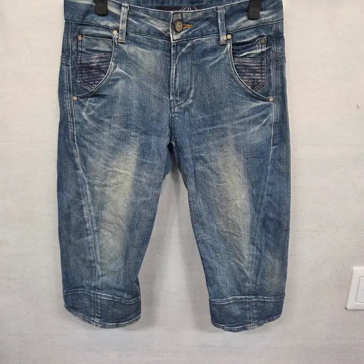 [BUNJANG] EVISU Old School Vintage Lettering Half Denim Shorts 28 / 에비수 올드스쿨 빈티지 레터링 하프 데님반바지 28