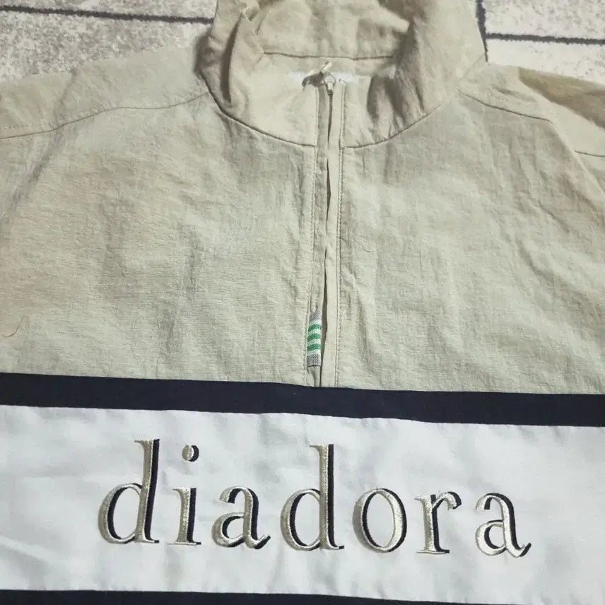 [BUNJANG] Diadora Short-Sleeve Half-Zip Anorak Windbreaker Beige / 디아도라 반팔 하프집업 아노락 바람막이 베이지