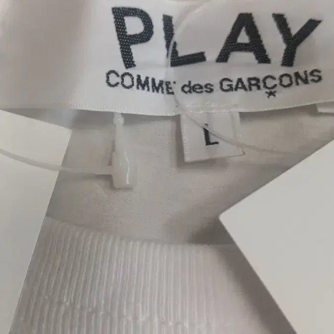 [BUNJANG] Comme des Garçons Play Red Heart Logo White T-Shirt L / 꼼데가르송 플레이 빨간 하트 흰색 반팔티 L