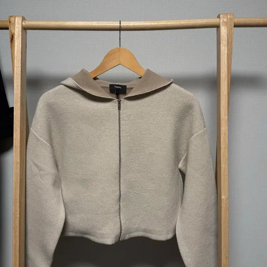 [BUNJANG] Theory Cropped Hooded Zip-Up Jacket / Theory 크롭 후드집업 자켓