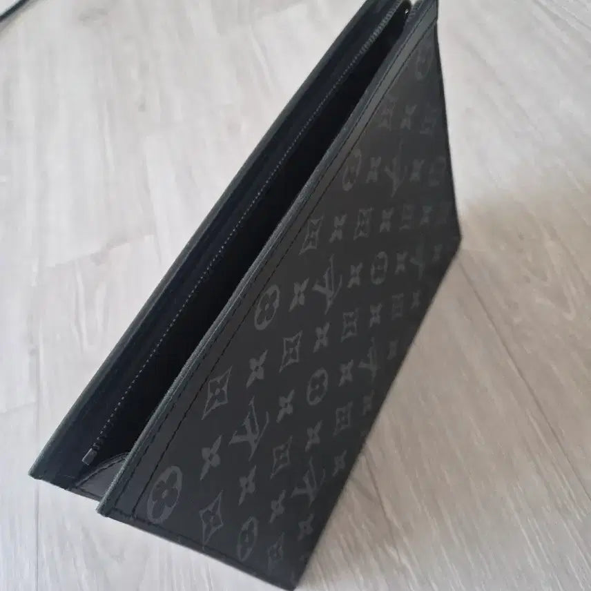 [BUNJANG] Louis Vuitton Black Monogram Clutch Bag / 루이비통 블랙 모노그램 클러치 백