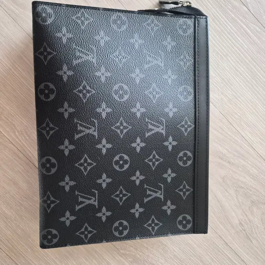 [BUNJANG] Louis Vuitton Black Monogram Clutch Bag / 루이비통 블랙 모노그램 클러치 백