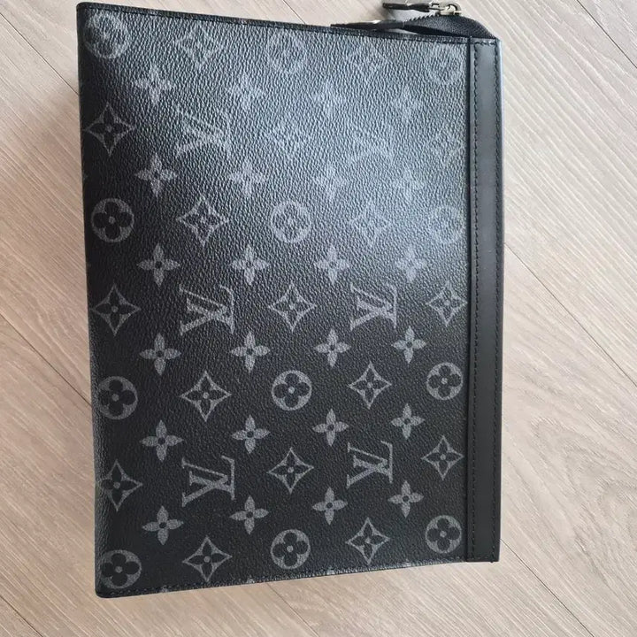 [BUNJANG] Louis Vuitton Black Monogram Clutch Bag / 루이비통 블랙 모노그램 클러치 백