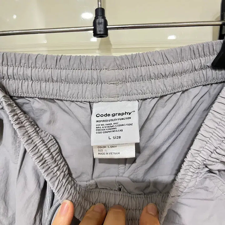 [BUNJANG] Code Graphy Nylon Shorts / (L)코드그라피 나일론 쇼츠 반바지