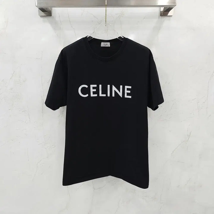 [BUNJANG] Celine Black Logo Cotton Loose Short Sleeve T-Shirt Size S / S / 셀린느 블랙 로고 코튼 루즈 반팔 티셔츠 2X764671Q
