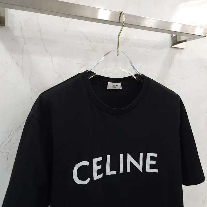 [BUNJANG] Celine Black Logo Cotton Loose Short Sleeve T-Shirt Size S / S / 셀린느 블랙 로고 코튼 루즈 반팔 티셔츠 2X764671Q