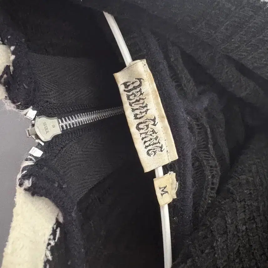 [BUNJANG] Black Cross Pattern Hooded Knit Zip-Up / 블랙 십자가 패턴 후드집업 니트