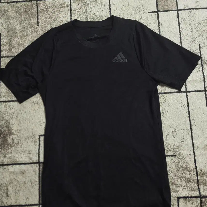 [BUNJANG] Adidas Running Black Performance Short Sleeve T-Shirt Size S / 아디다스 러닝 런닝 블랙 기능성 반팔 90 S