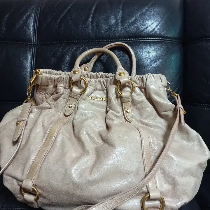 [BUNJANG] Miu Miu Leather Shoulder Bag Beige / 미우미우 가죽 숄더백 베이지