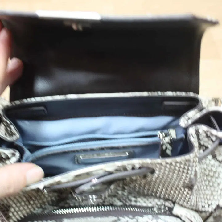 [BUNJANG] KABA STORY Genuine Python Shoulder Bag White / B-10682/KABASTHRIE 정품 여성용 파이톤 숄더백