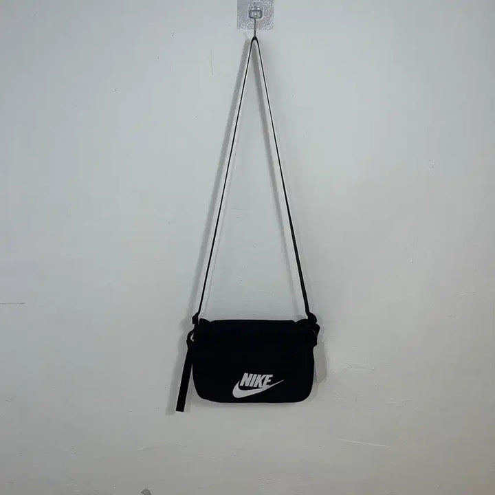[BUNJANG] Nike Crossbody Bag / 나이키 크로스백