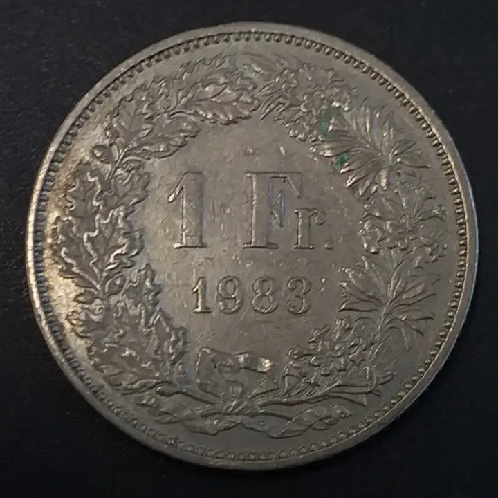 [BUNJANG] 1983 Swiss 1 Franc Coin / 1983년 스위스 1프랑 동전 w921