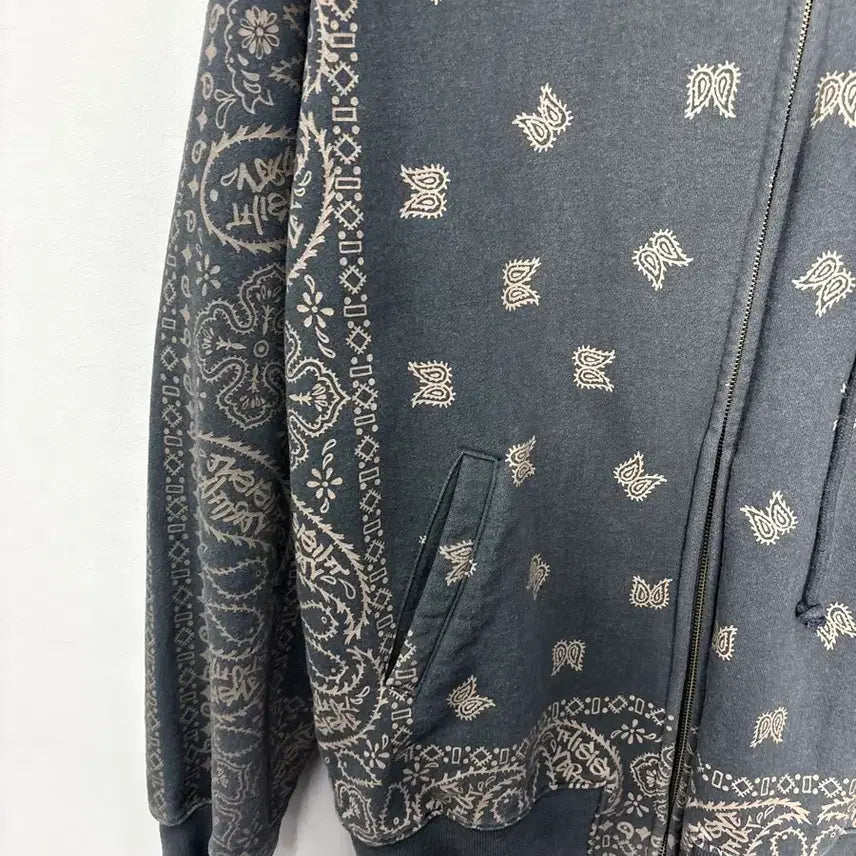 [BUNJANG] Thisisneverthat Bandana Sweatshirt Hoodie Zip-up / 디스이즈네버댓 반다나 스웨트셔츠 후드집업 A3861