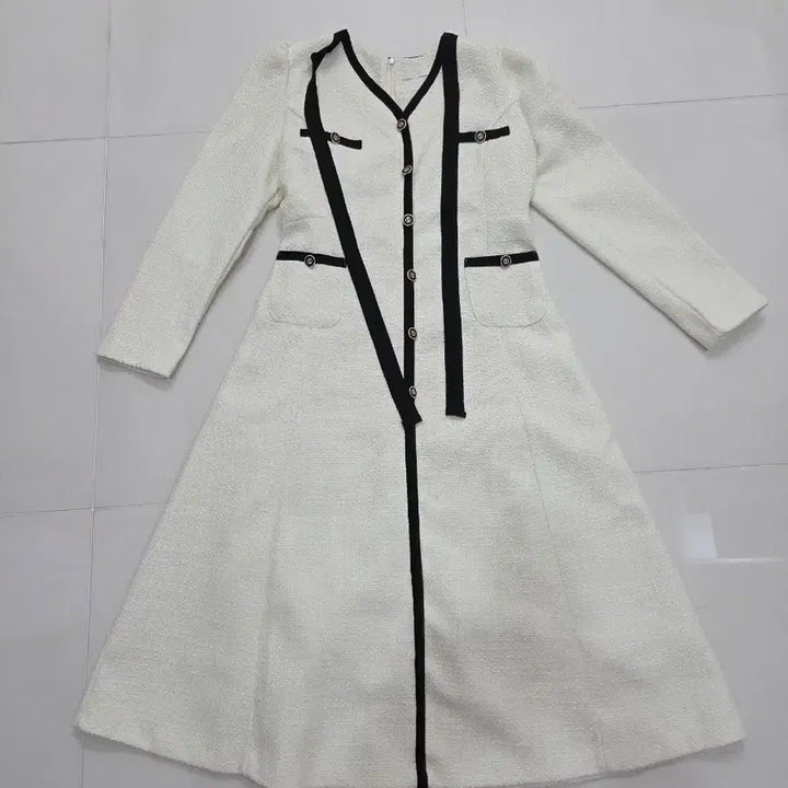 [BUNJANG] White Tweed Black Line Mini Dress / 화이트 트위드 블랙 라인 원피스