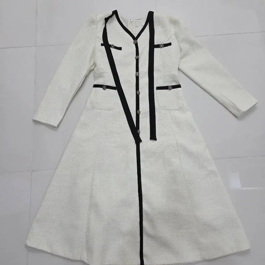 [BUNJANG] White Tweed Black Line Mini Dress / 화이트 트위드 블랙 라인 원피스