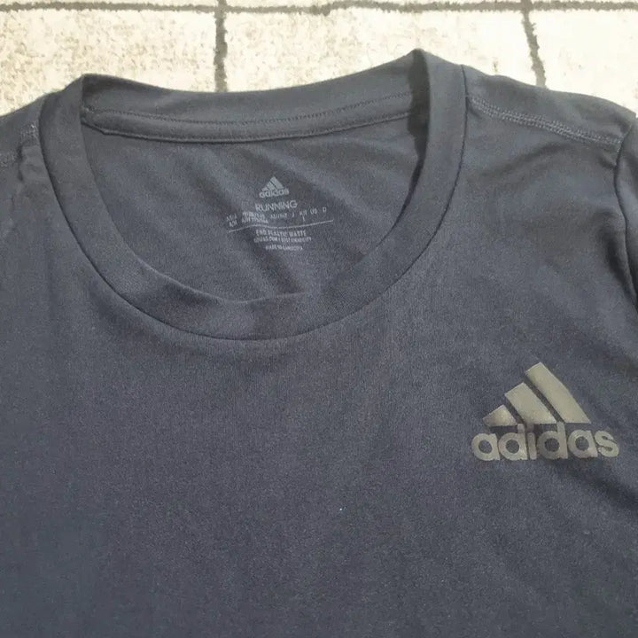 [BUNJANG] Adidas Running Functional Short Sleeve T-Shirt Black Gold Size S / 아디다스 러닝 런닝 블랙 기능성 반팔 골드 90 S