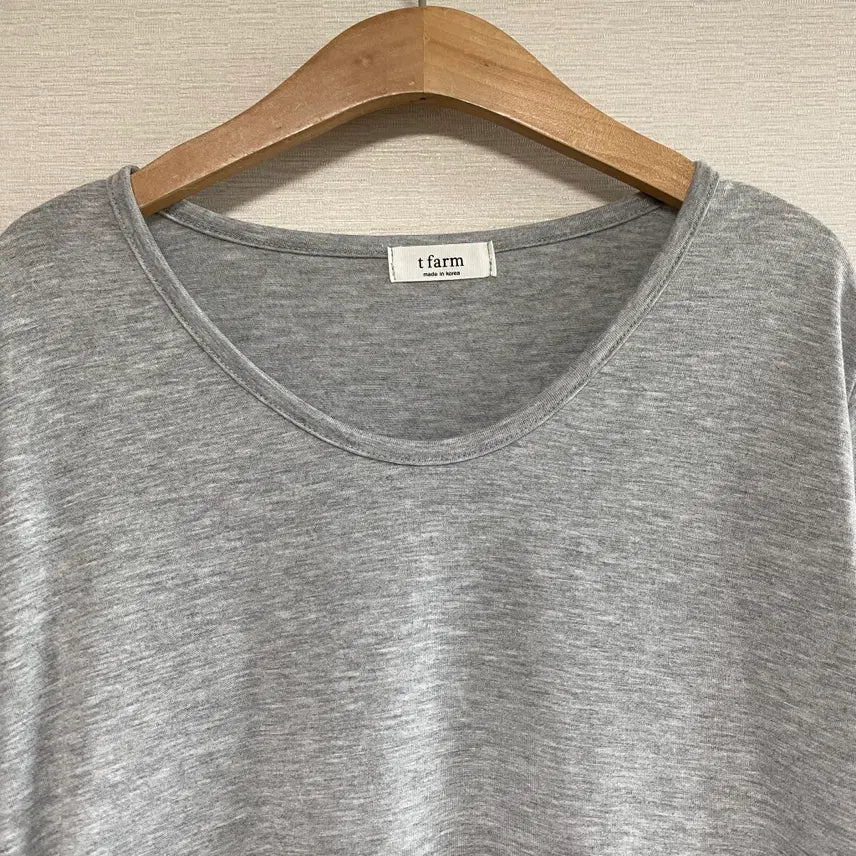[BUNJANG] T Farm Grey U-Neck Short Sleeve T-Shirt / t farm 회색 유넥 반팔 티셔츠