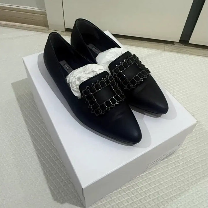 [SOLD OUT] 베라왕 플랫슈즈 240 (새상품)