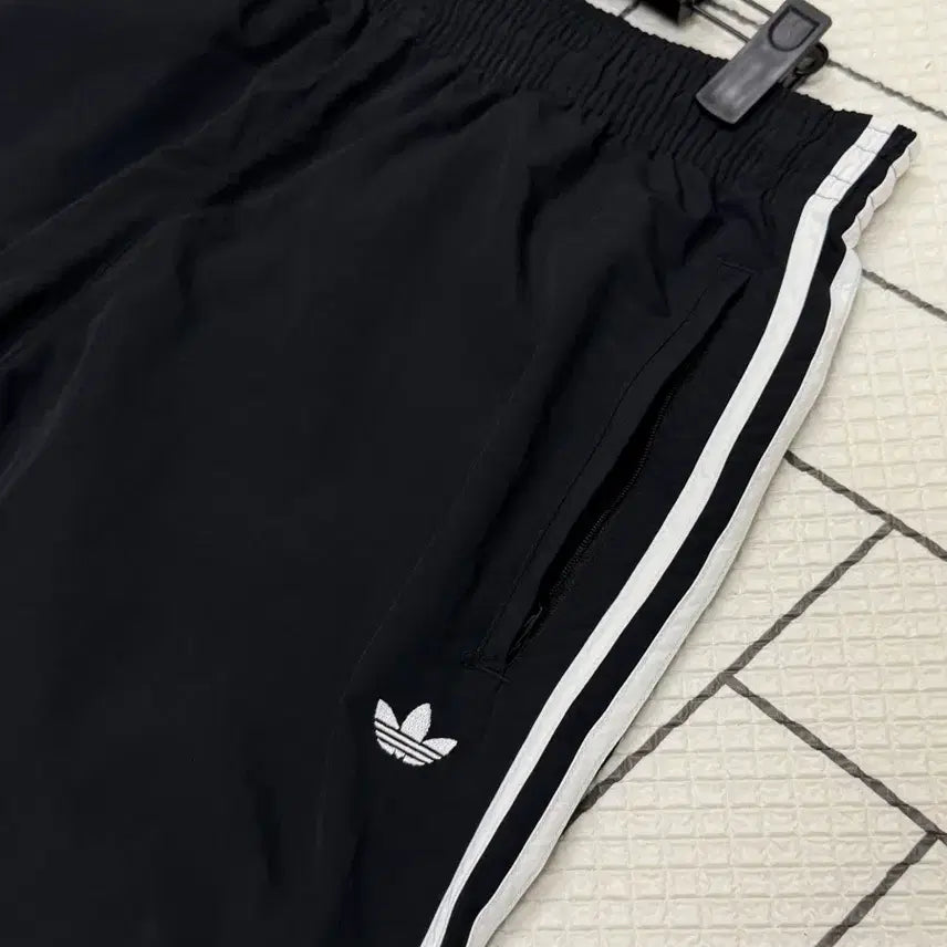 [BUNJANG] Adidas Firebird Woven Jogger Pants Black / 남성 L / 아디다스 파이어버드 우븐 조거팬츠 블랙