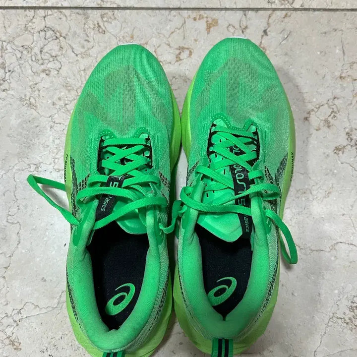[BUNJANG] Asics NovaBlast 5 Running Shoes - Size 275mm (Green) / 노바블라스트 5 사이즈 275mm